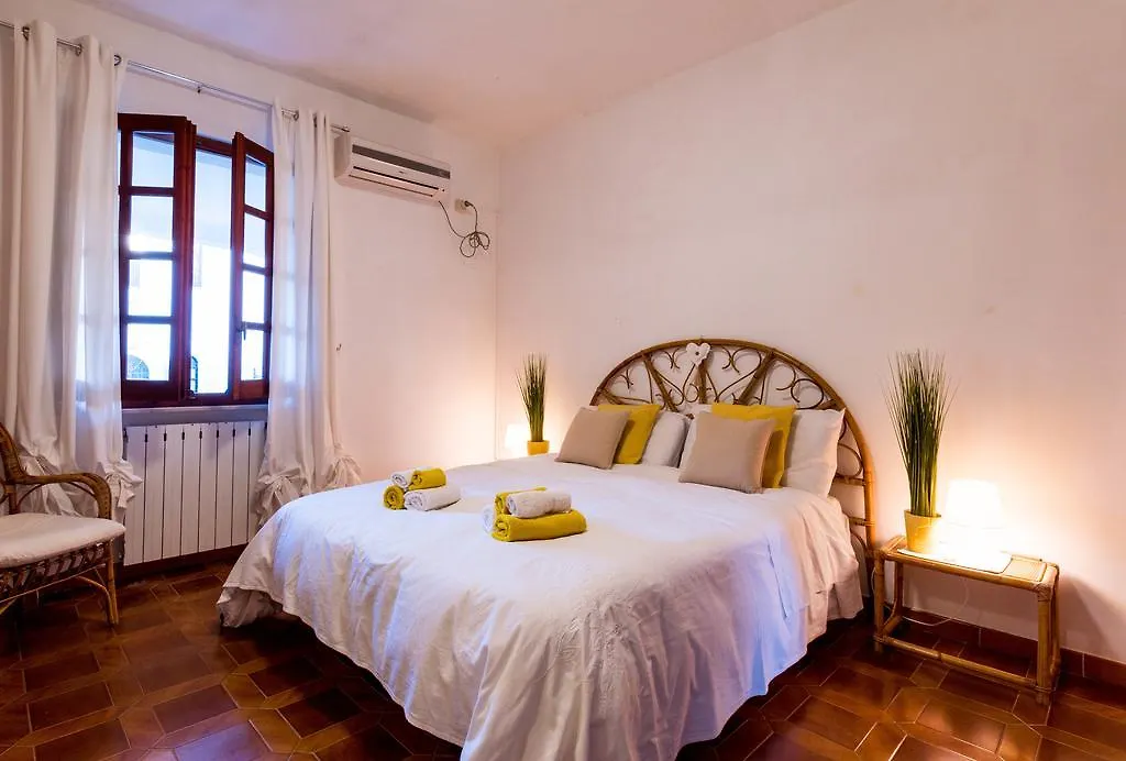 Spazioso Appartamento al Mare con Giardino Capoterra